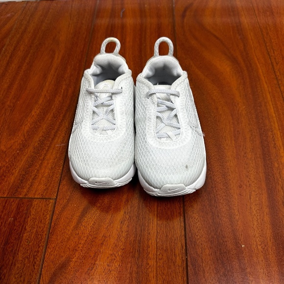 Nike Air Max 2090 baby/toodler sneakers - Picture 1 of 6